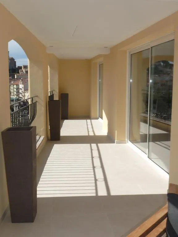 דירות קאן Palais View